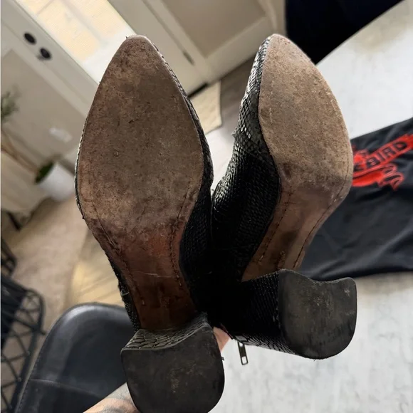 Freebird Joey Black Embossed Snakeskin Leather Booties Size 9 - Picture 8 of 10